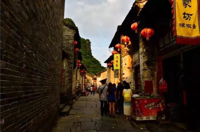 问，如果你很爱的女人明知你已经喜欢她很久了，可她还是装做没事一样，！